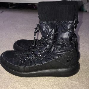 Nike high top Roshe boots